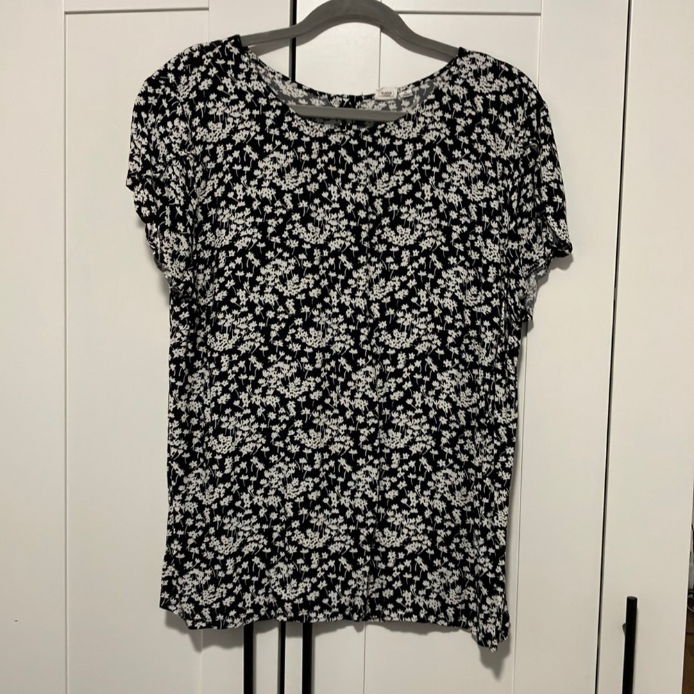 GAP floral blouse with flutter sleeve